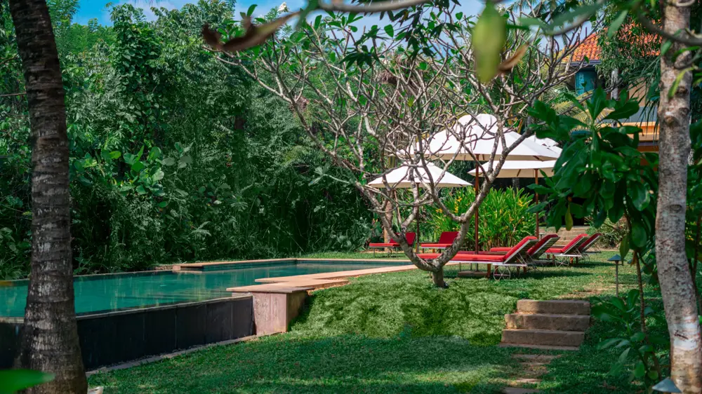 Shared 15m Infinity Pool